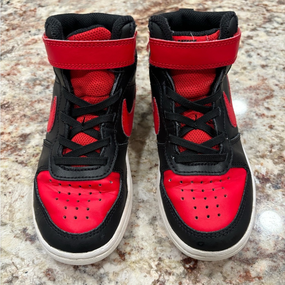 Kids Nike Court Borough Size 12